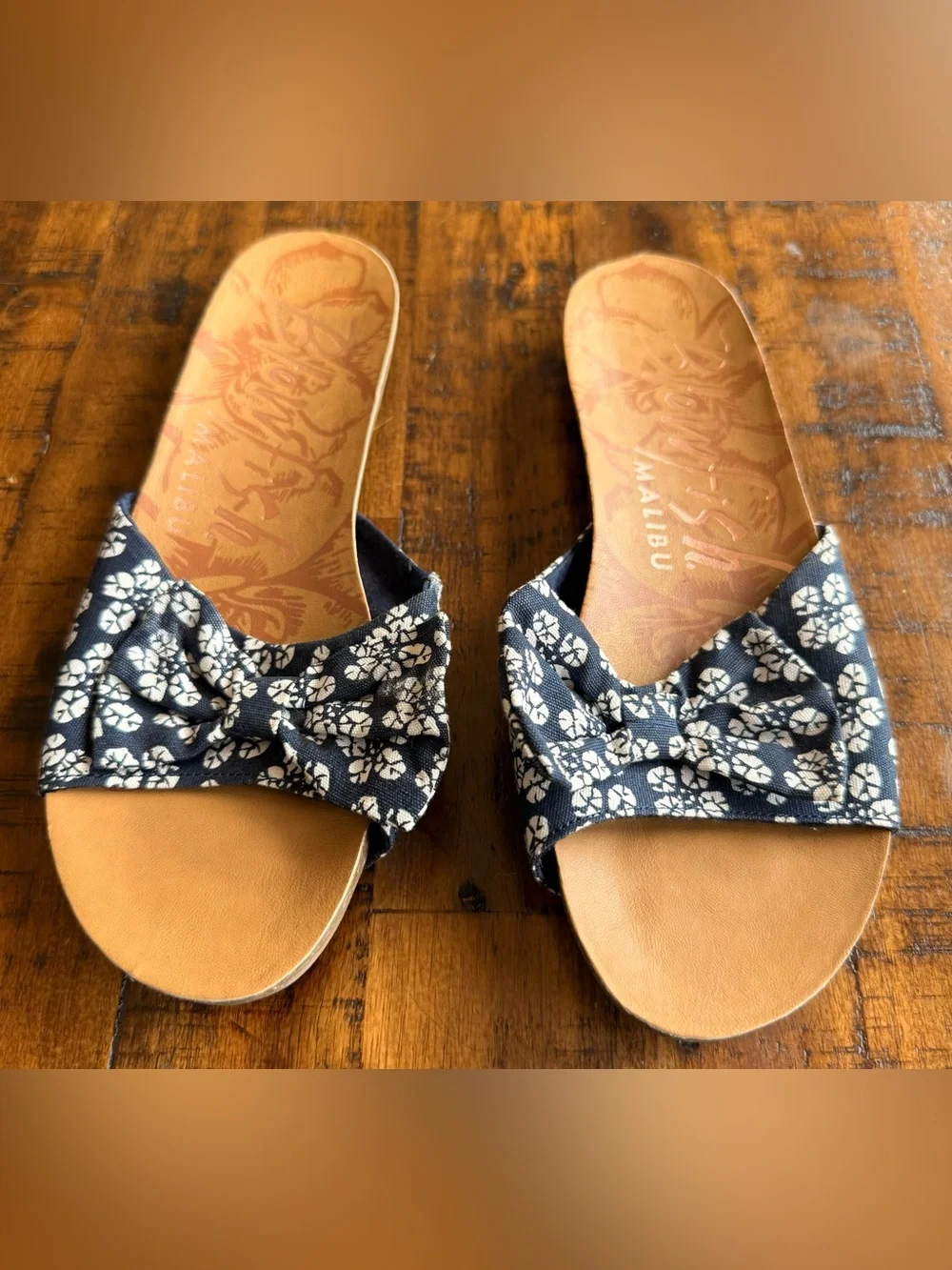 Blowfish Navy Floral Knot Slide Sandals with Tan Footbed size 7.5
